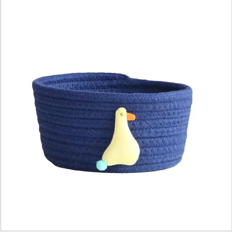 L blue duck