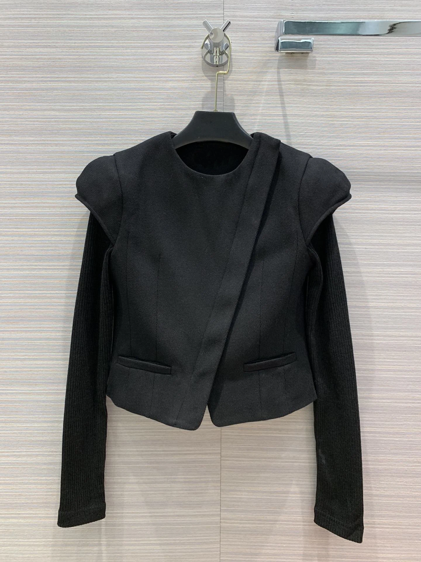 Новая женская Высококачественная модная короткая приталенная куртка с длинными рукавами и круглым вырезом на молнии с двумя скобами 1107