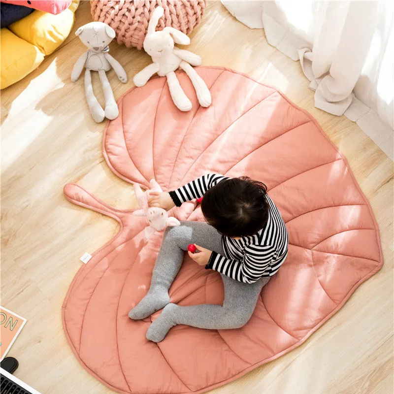 

Leaf Shape Quilted Baby Playing Mat, lovely leaves Baby Photo Props, Kids Room Decorative Rug,Baby Photographic Background Mat