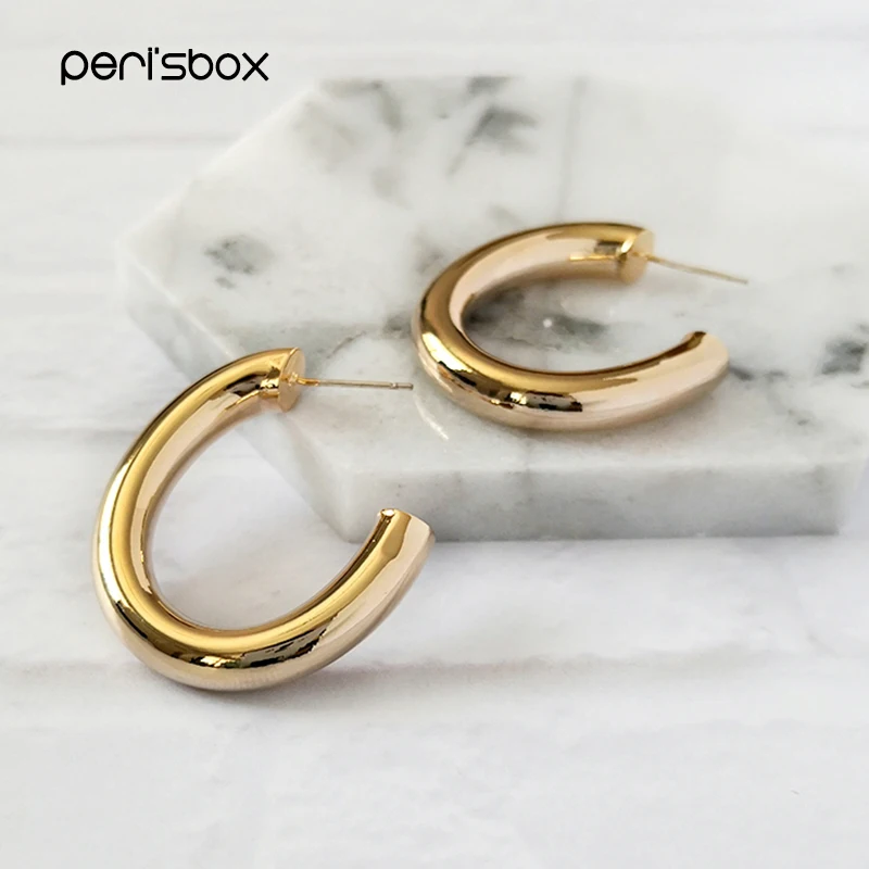 Женские круглые серьги кольца Peri'sBox однотонные золотистые в минималистическом
