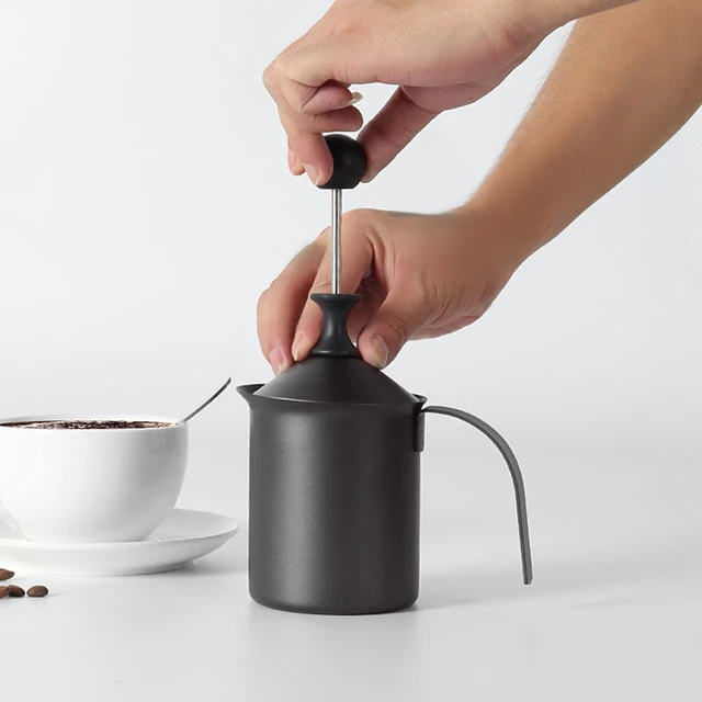 800ml Double Mesh Manual Milk Frother Stainless Steel Hand Pump Milk Foamer Handheld Milk Frothing Pitchers for Cappuccions Coffee, Size: 2