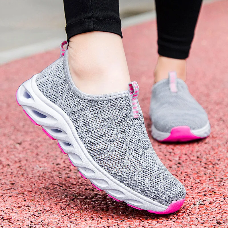 

Summer Flynit Couple Old Shoes Sport Silp-On Breathable Lightweight Soft Non-Slip Damping Walking Shoes Women's Casual Shoes