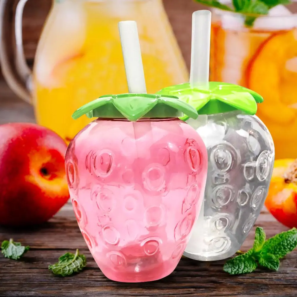 

Strawberry Shaped Water Drink Bottle Water Cup With PP Straw Recycled Juice Milk Bottle Innovative Glowing Beverage Cup 500ML