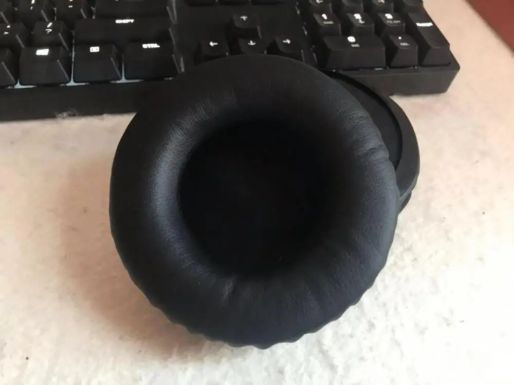 Натуральная кожа подушки мягкие толстые амбушюры для JBL E50BT E50 BT SYNCHROS наушники - Цвет: Черный