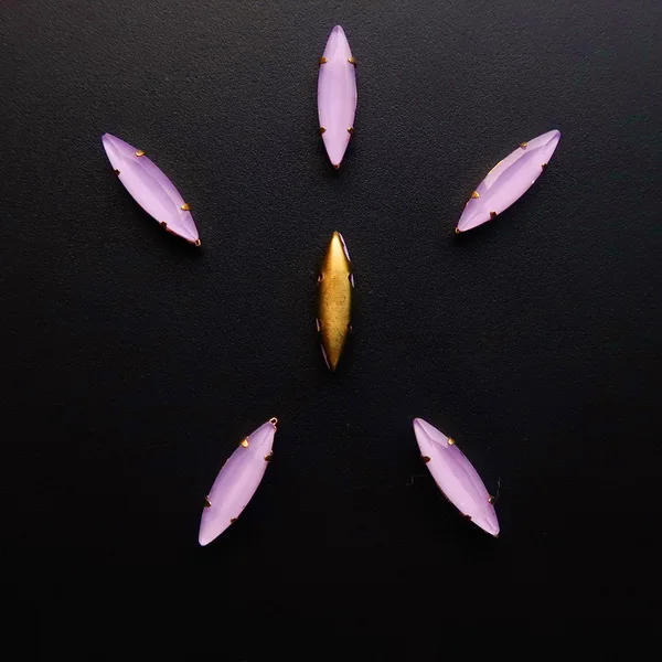 A17 Violet Золотой Коготь 50 шт/п 4*15 мм желе конфеты AB стекло кристалл Наветт Маркиза Форма пришить стразы кристаллы одежды diy - Цвет: A17 Violet