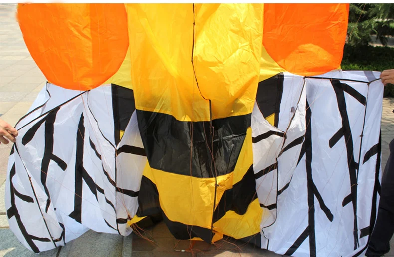 Outdoor Fun Sports For Adults   3m/4m  Single Line Power  Software Animal Hornet  Bee Kite  With  Handle And Line Good Flying 6