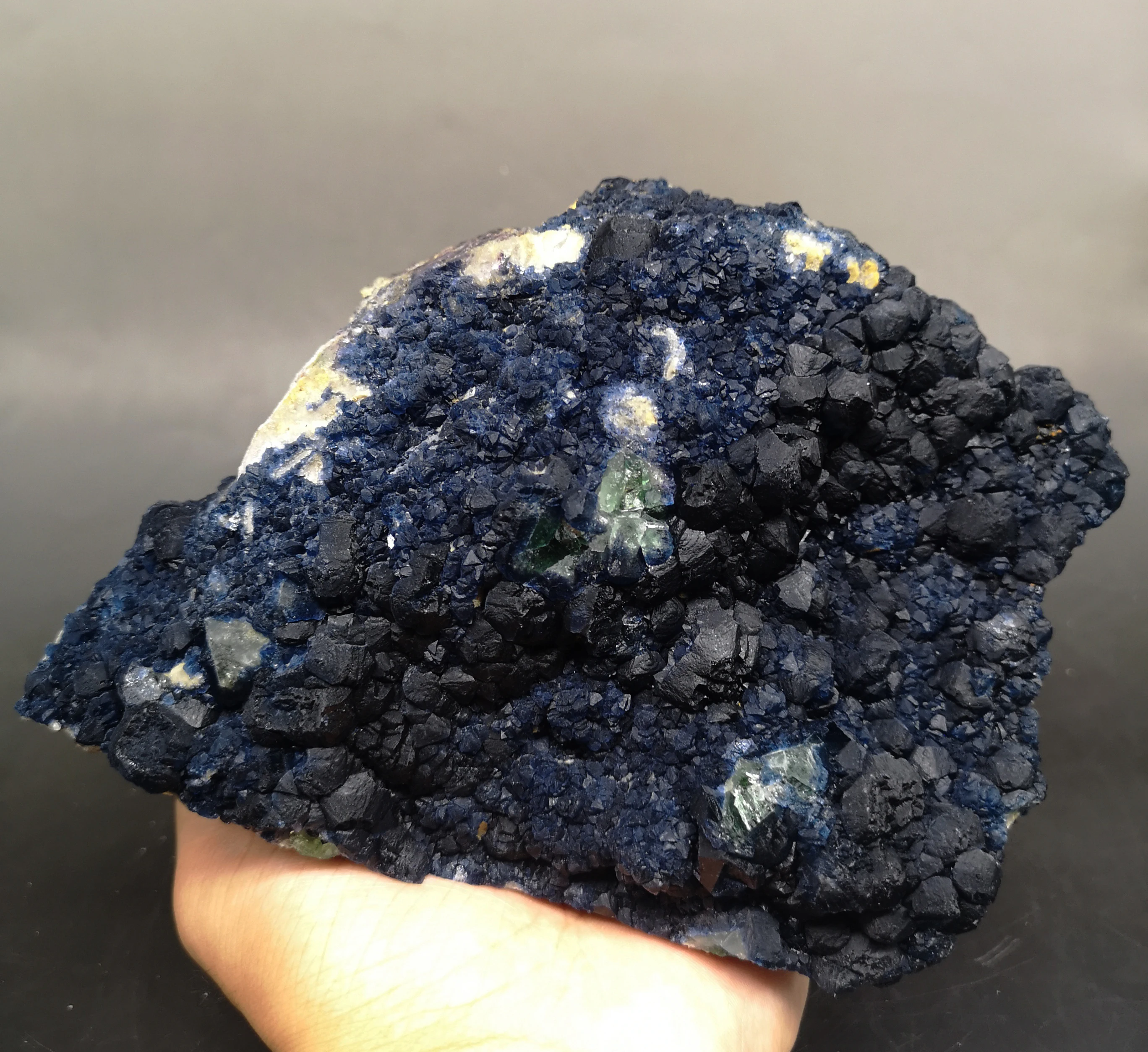 

1518g Natural Perfect Blue Fluorite Mineral Specimen form Inner Mongolia