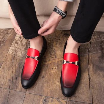 

2019 new explosion models autumn and winter simple and comfortable waterproof non-slip flat bottom loafers black red
