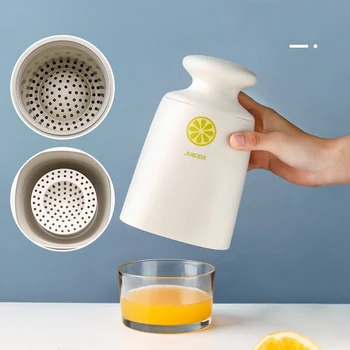 

Rotary Manual Juicer Fruit Squeezer Portable Orange Juicer Small Hand Pressed Fruit Juice Cup ABS/Glass Manual Food Processors