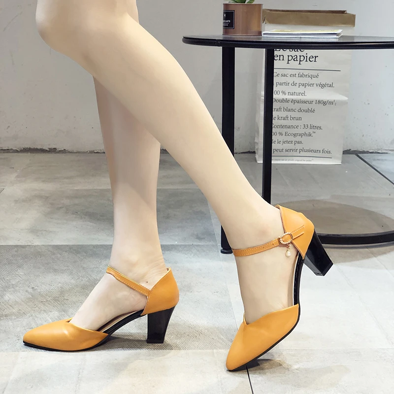 

2020 spring wild Female sandals shoes Sexy high heels buckle hollow sandals thick with pointed shoes Zapatillas Mujer U22-59