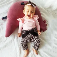 Одежда для новорожденных девочек милый детский комбинезон с длинными рукавами и рюшами+ розовые штаны с леопардовым принтом+ повязка на голову, комплект одежды из 3 предметов для малышей