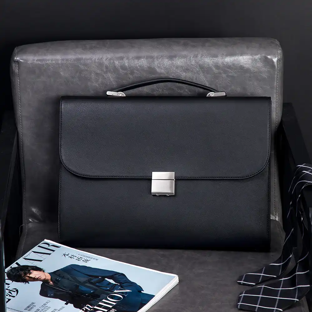 locking messenger bag