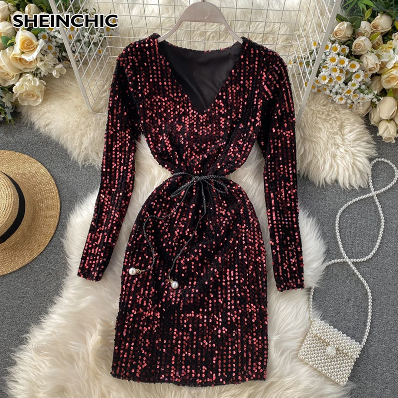 Сексуальное женское мини платье с глубоким V образным вырезом и блестками