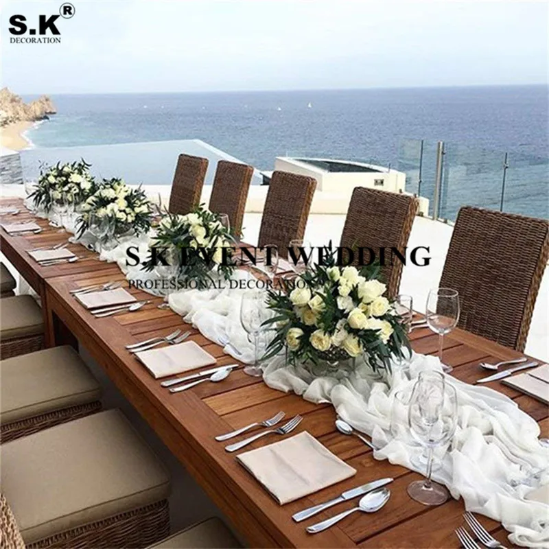 Beautiful-wedding-event-party-white-chiffon-table