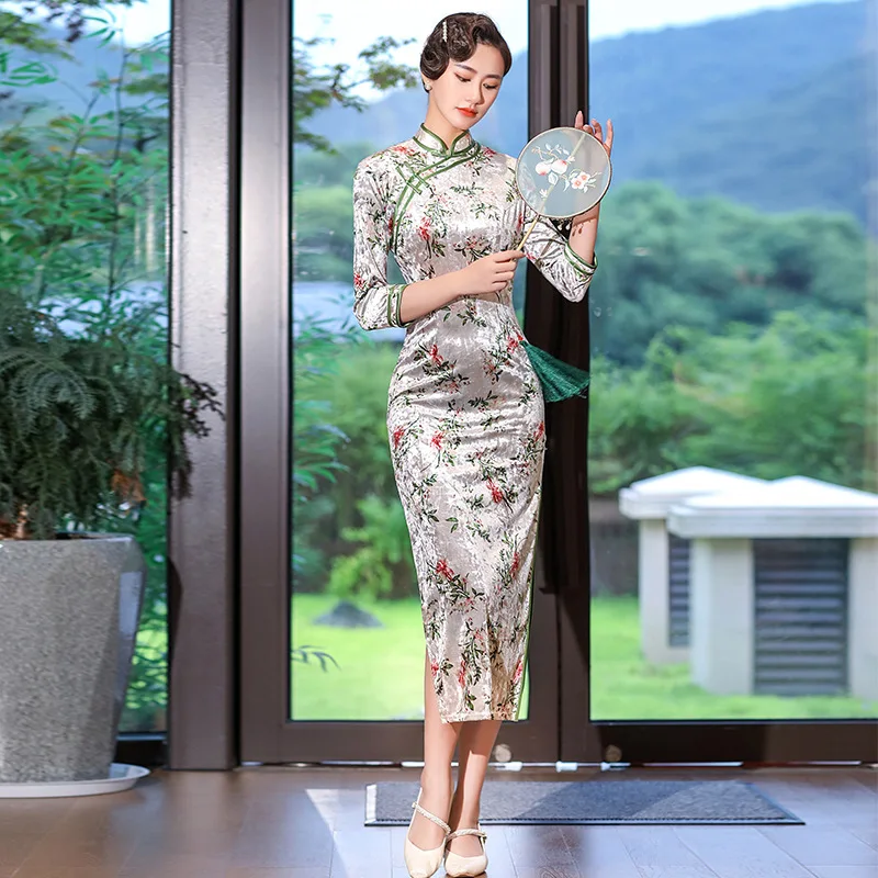 Lady Flower Velour Cheongsam Mandarin Collar Prom Party Dress Gown Sexy Sheath Chinese Qipao 2021 New Vintage Button Vestidos |