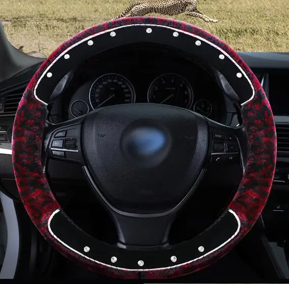 Красный New car steering wheel cover Winter steering wheel Leopard Short plush steering cover Comfortable driving Diameter 38 cm - Название цвета: Красный