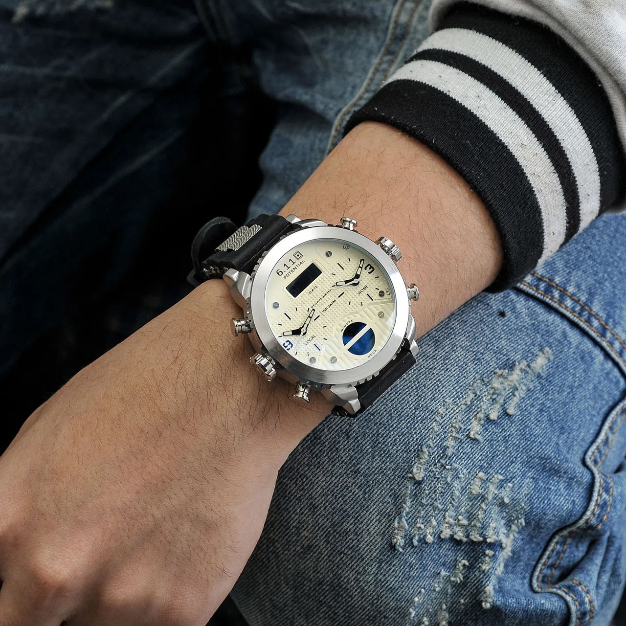 

6.11 Watch Silicone Band Multi-functional Three Movement Outdoor MEN'S Watch Electronic Watch Sports Watch Waterproof Night Ligh