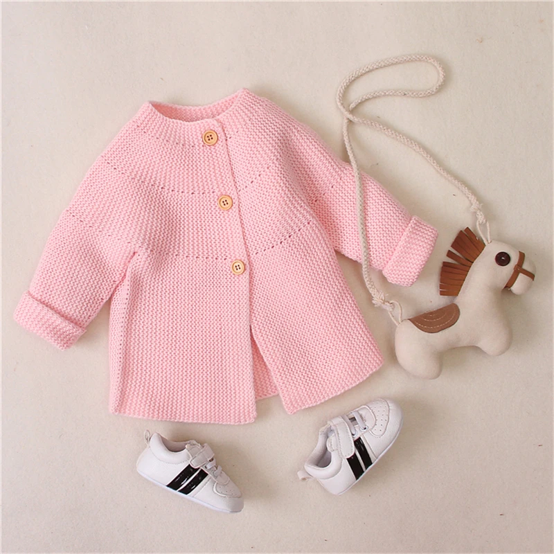 Вязаные свитера для новорожденных девочек осенне-зимняя одежда однобортные свитера с длинными рукавами однотонные топы для малышей от 0 до 18 месяцев