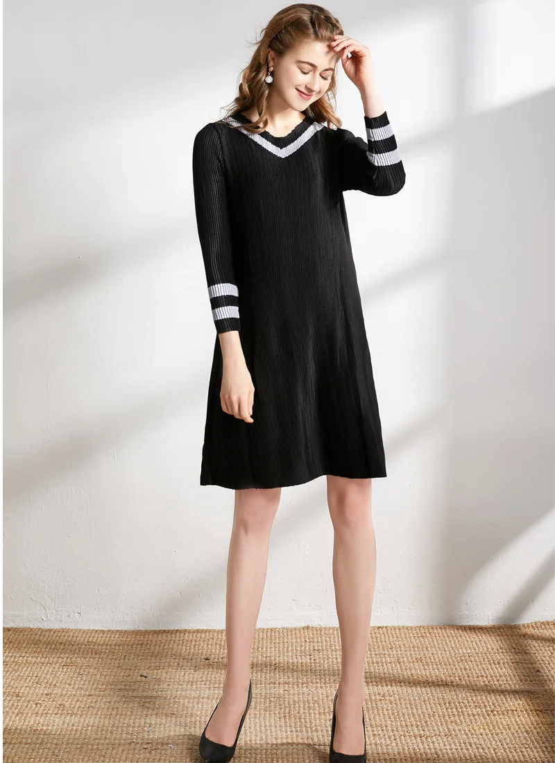 HOT SELLING Miyake fold dress of patchwork three quarter v-neck dress IN STOCK