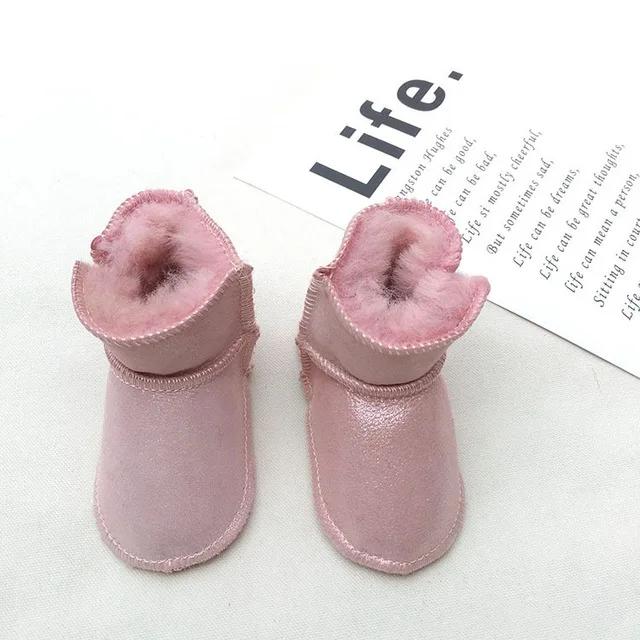 bright pink Ботинки для новорожденных девочек; зимние ботинки; кожаные ботинки с овечьим мехом для малышей; Botas; ботинки для младенцев; зимние ботинки для мальчиков; теплые Нескользящие ботинки ручной работы - Цвет: bright pink