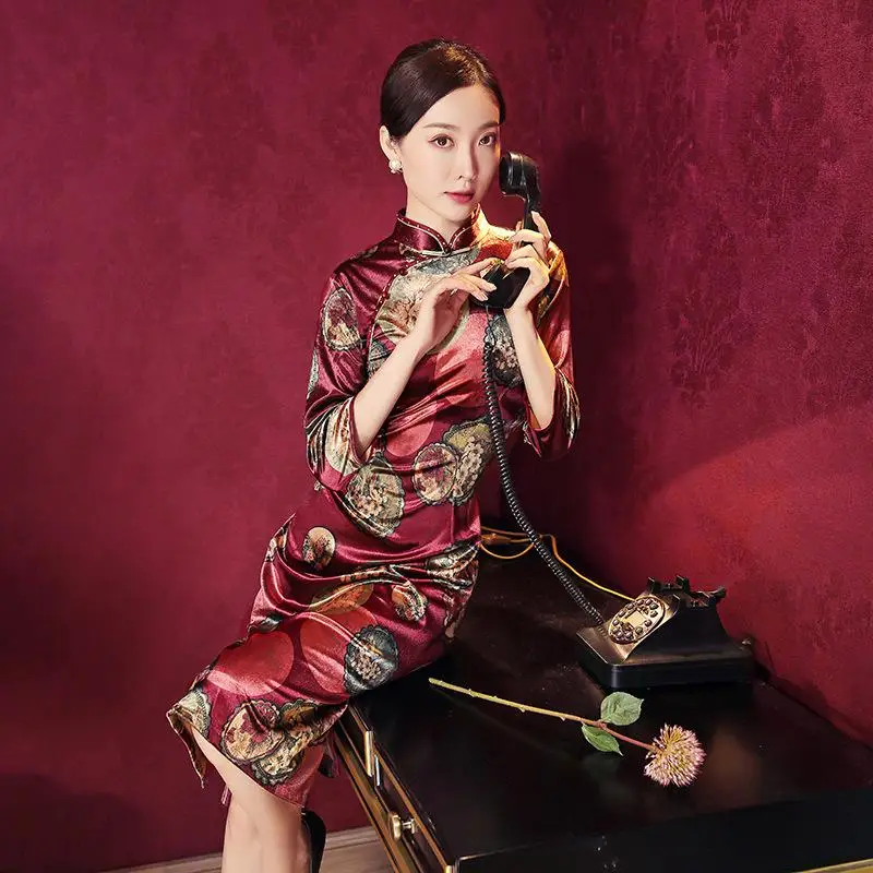 Женские велюровые Cheongsam Сексуальные Плюс Размер 3XL 4XL Сплит цветок Qipao китайские вечерние платья для выпускного вечера Мандарин Воротник Осенние новые платья - Цвет: Красный