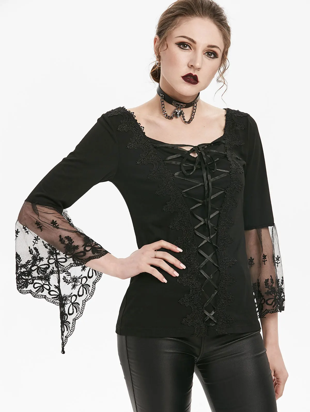 Женская футболка с аппликацией Wipalo черная Готическая бандажная расклешенными