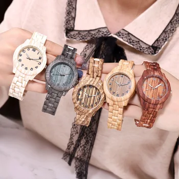 

Quartz Watch Casual Analog Wood Texture Wrist Watch with Resin Band Round Dial K2
