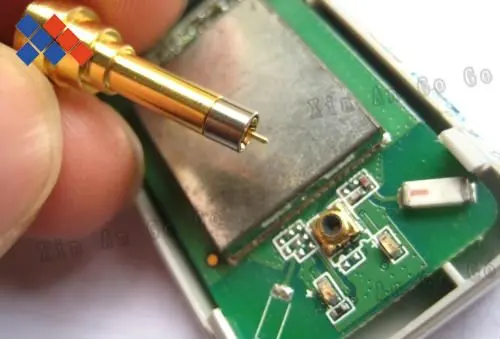 44011651200906061511424952646672881_010