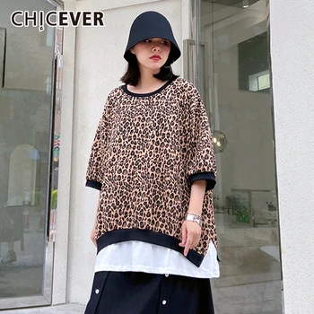 

CHICEVER Vintage Leopard Print T-shirt For Women O Neck Three Quarter Sleeve Loose Oversized Casual Shirt Female 2020 Summer New