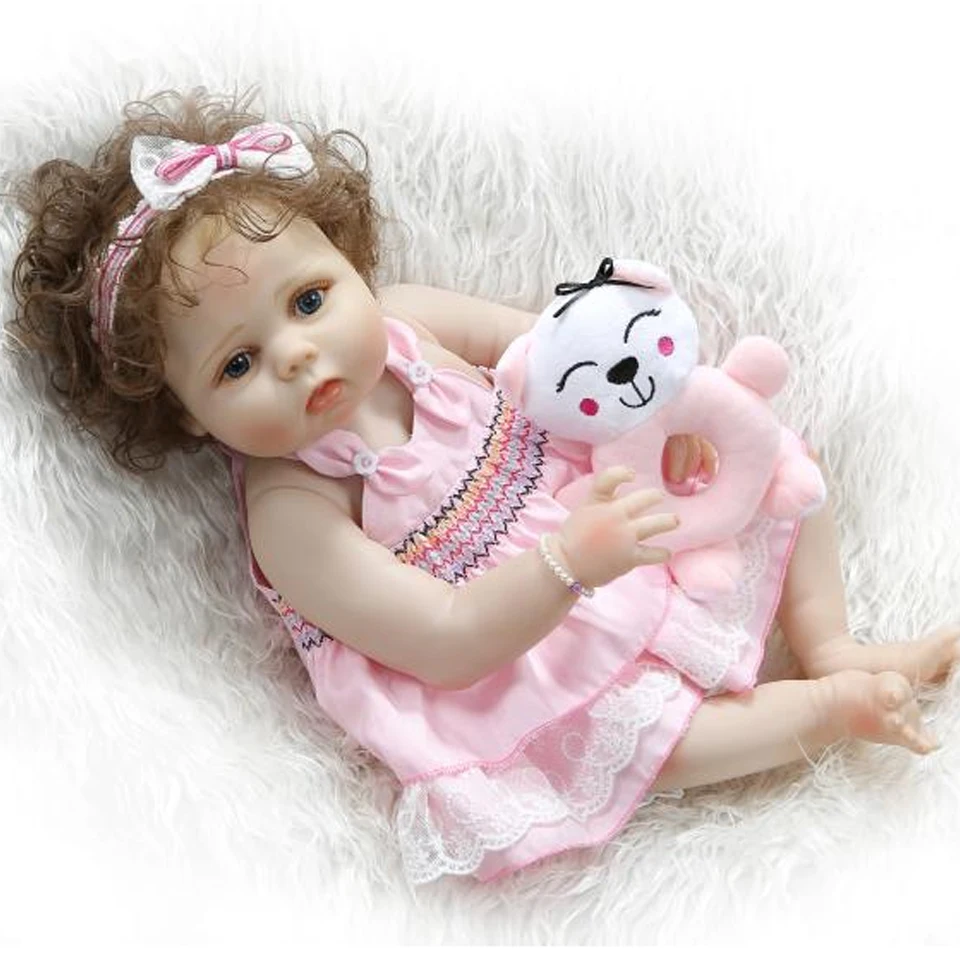 56 см полный тело slicone reborn baby doll девочка bebe Кукла reborn Bath игрушка ручной укорененный вьющиеся волосы подарок на день рождения