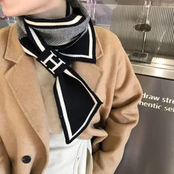 Vintage lady H Letter Printing Fashion Perforated Small Scarf Designer Ladies Winter Warmth Knitted Snood Scarves Gift Scarf