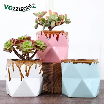 

Hot Sale Triangle Geometry Pot Ceramic Succulent Planter Mini Flower Pot Indoor Herb Garden Pots Desk Office Decoration Ornament