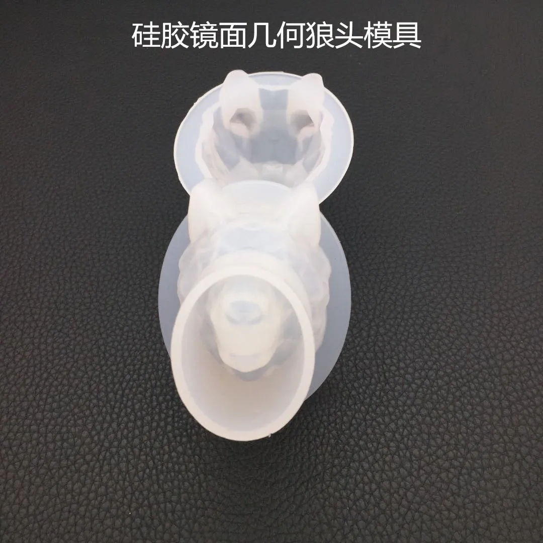 

DIY Crystal Epoxy Geometry Mirror Wolf Head Mould Fragrance Gypsum Fragrant Stone Decoration Taiwan Handmade Decoration Silica G