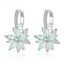 Fenchen милые романтические милые прозрачные камни в форме цветка удобные простые серьги-гвоздики для женщин модные ювелирные изделия Femme подарок AE227