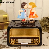 Retro Recorder Music Box Couple Kissing Musical Case Valentine's Day Gift for Boy and Girl Friends Home Decoration Crafts 1
