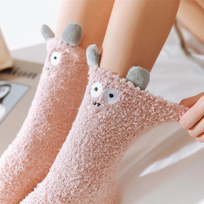 Из кораллового бархата с рисунками из мультфильмов для детей, носочки с эластичной резинкой дома Для Женщин Девочка мягкий носки-тапочки пушистые теплые зимние дышащие мягкие носки, подарок на Рождество