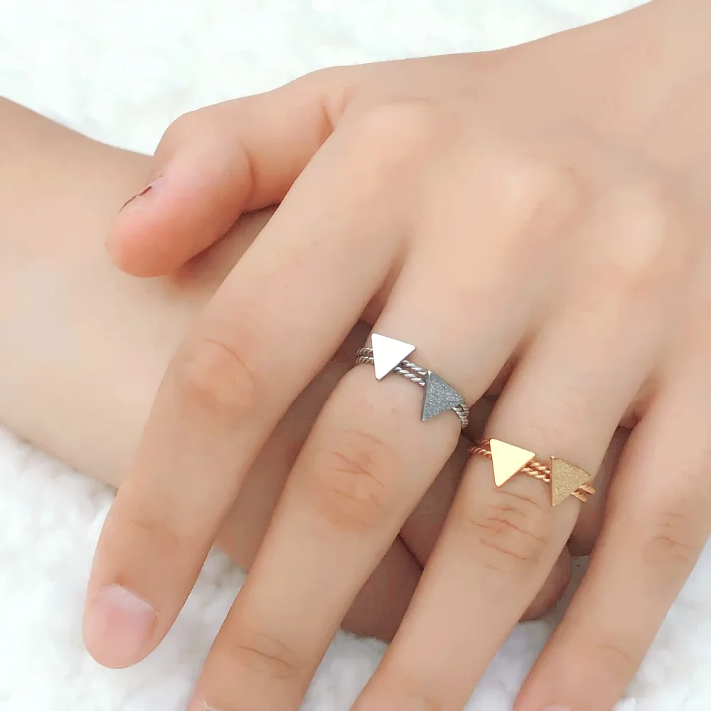 Геометрическое кольцо из нержавеющей стали для женщин, кольца, аксессуары, кольцо, четырехстороннее кольцо, ювелирное изделие, набор колец с буквами, начальное кольцо