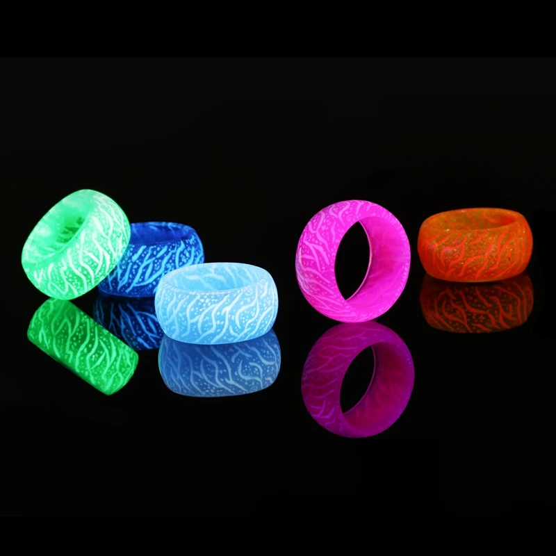

Fashion Luminous Resin Ring Purple Blue Pink Glow Inlay Green Men Women Fluorescent Glowing Rings Jewelry Gifts