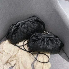 Ins, хит, сумки-мессенджеры на плечо для женщин, шикарные кошельки и сумки, новинка, ткачество, облако, сумка, пельмень, посылка, день, вечерний клатч