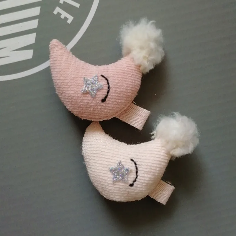 Light pink and peach 2 шт./лот осень Стиль Вязание Луна Форма детская Pom миловидный зажим для волос мультфильм с мелкими блестками для девочек с принтом в виде звезд набор заколок для волос, заколка для волос, заколка для волос - Цвет: Light pink and peach