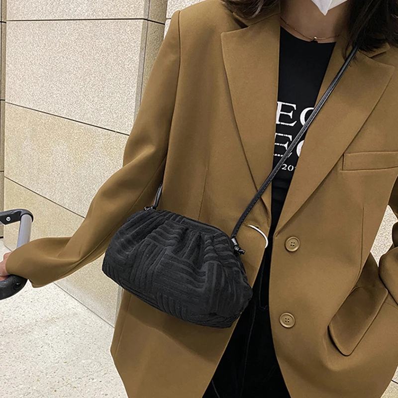2022 New Brand Green Towel Fabric Women Single-Shoulder Bag Fashion Plaeted Cloud Bag Ladies Casual Handbag Female Messenger Bag