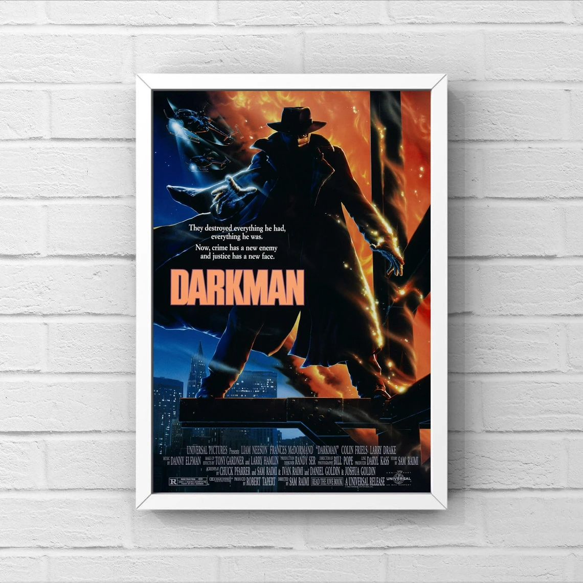 

Darkman (1990) фотография оформления интерьера