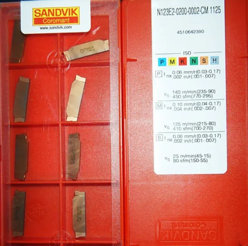 10 шт. вставки карбида N123E2-0200-0002-CM 2135