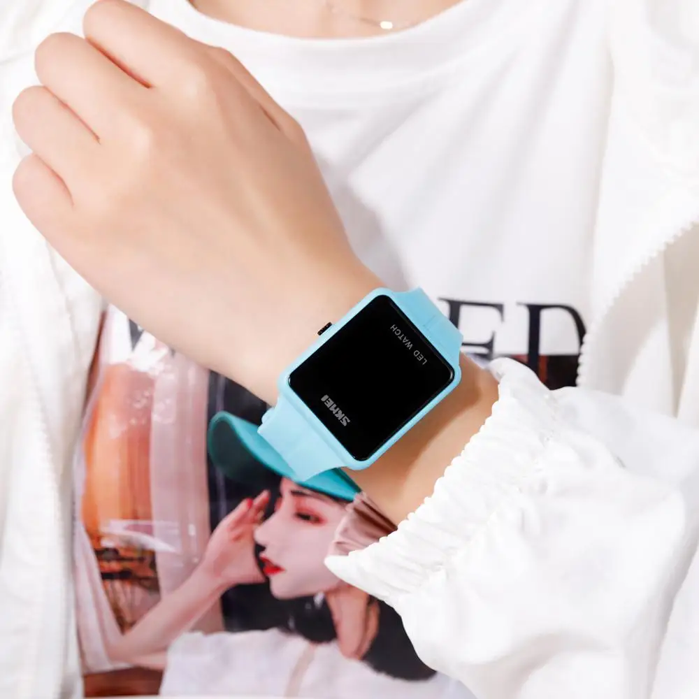 The Men's Watches Brand SKMEI Watch Digital Women's Watch Date Display LED Light Electronic Wristwatch Waterproof Clock Reloj