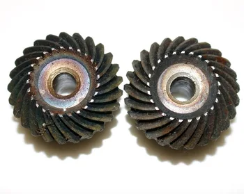 

2Pieces/Lot 3M-25/25T -1:1 Precision Helical Spiral Bevel Gear-Diameter: 79mm