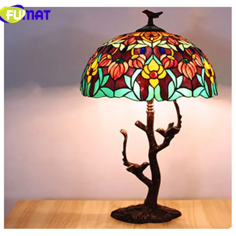 FUMAT Tiffanylamp настольные лампы Pteris Staiend стеклянный абажур для спальни прикроватные лампы светодиодный домашний арт-деко Свадебный Настольный светильник - Цвет абажура: Tulips