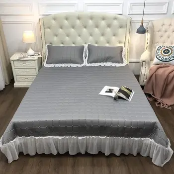 

Lace latex mat and two latex pillowcases are suitable for hot summer environment,which is soft and brings skin-friendly
