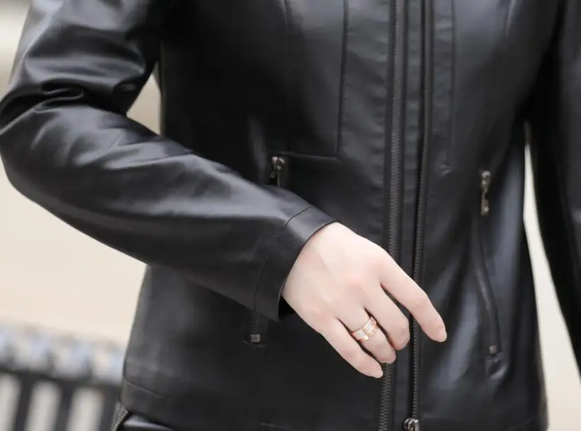 Плюс размер 4XL черная кожаная куртка женская 2019 новая кожаная куртка женская короткая тонкая мотоциклетная кожаная одежда женская верхняя