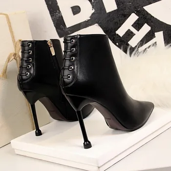 

Yalnn Retro Simple Winter Women Boots Thin Heels Super High Heel Pointed Toe Sexy Boots Women Winter Platform Boots for Ladies