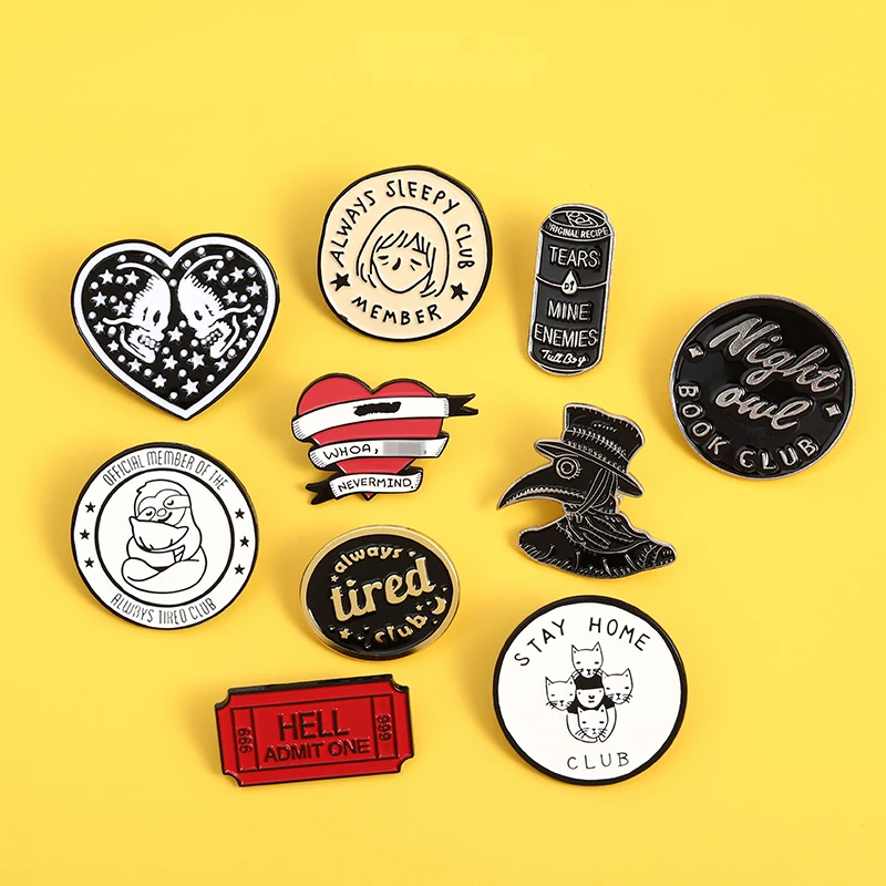 Seria punkowa broszki czarno-biała czaszka Home Club Punk
